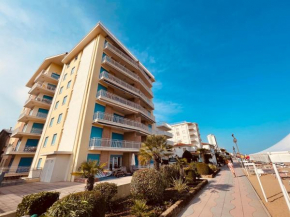 Appartamento Cima - Vista Mare, 3 camere, WiFi, Family Apartment Lido Di Jesolo